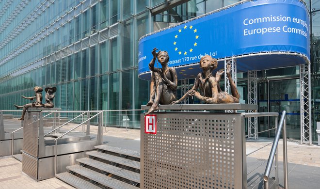 Vorratsdatenspeicherung: Kommission stellt EU-Richtlinie auf den Prüfstand